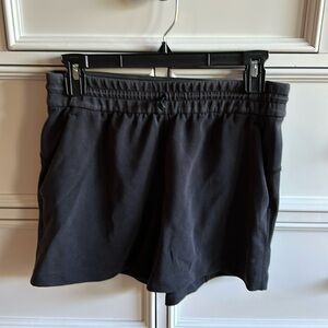 Lululemon Softstream High Waist Short Sz 6 black